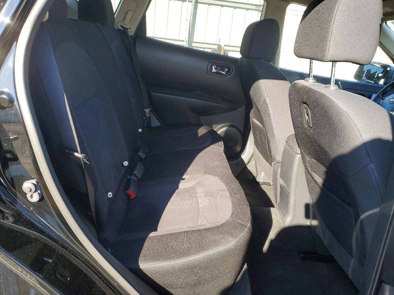 2014 NISSAN ROGUE