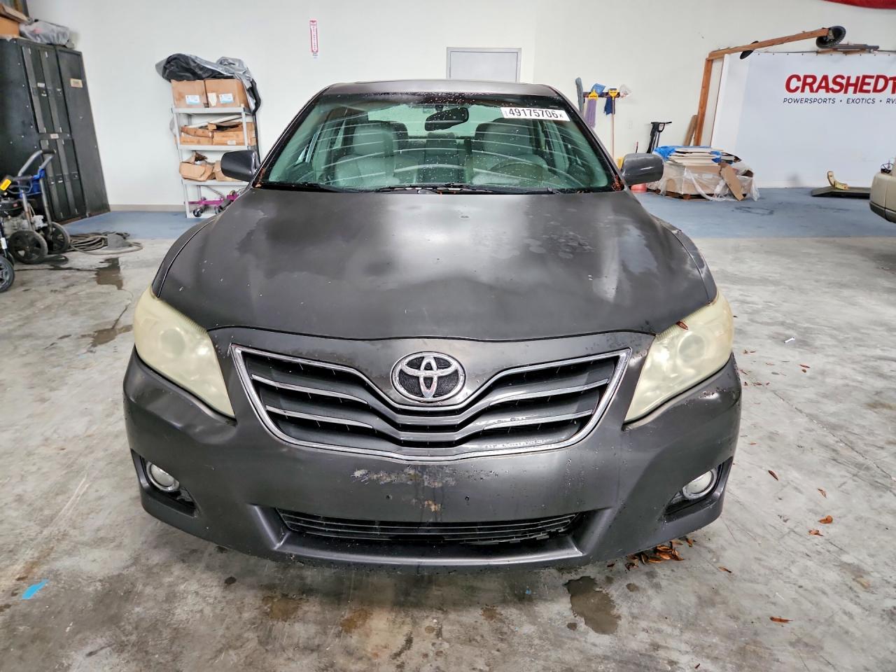 2011 TOYOTA CAMRY
