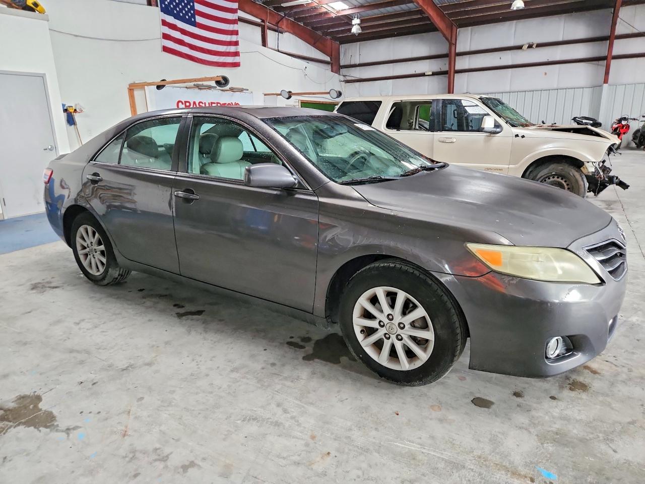 2011 TOYOTA CAMRY
