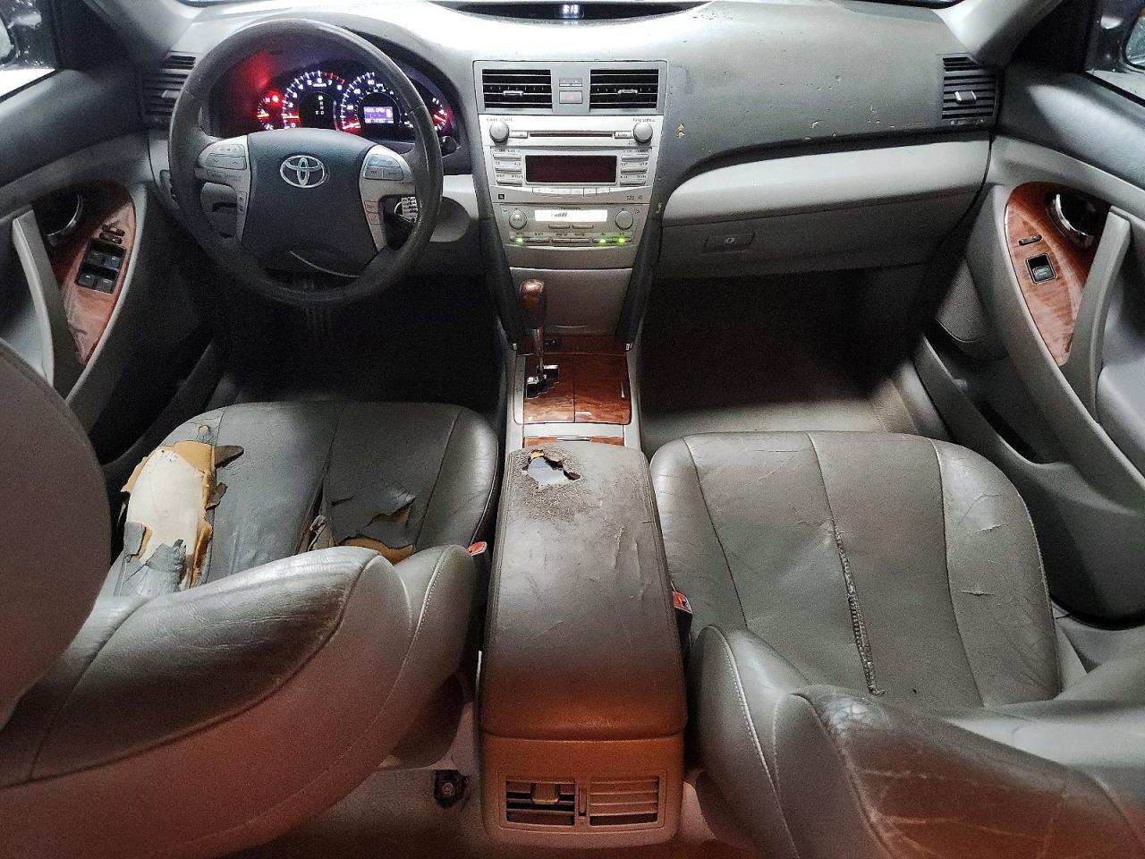 2011 TOYOTA CAMRY