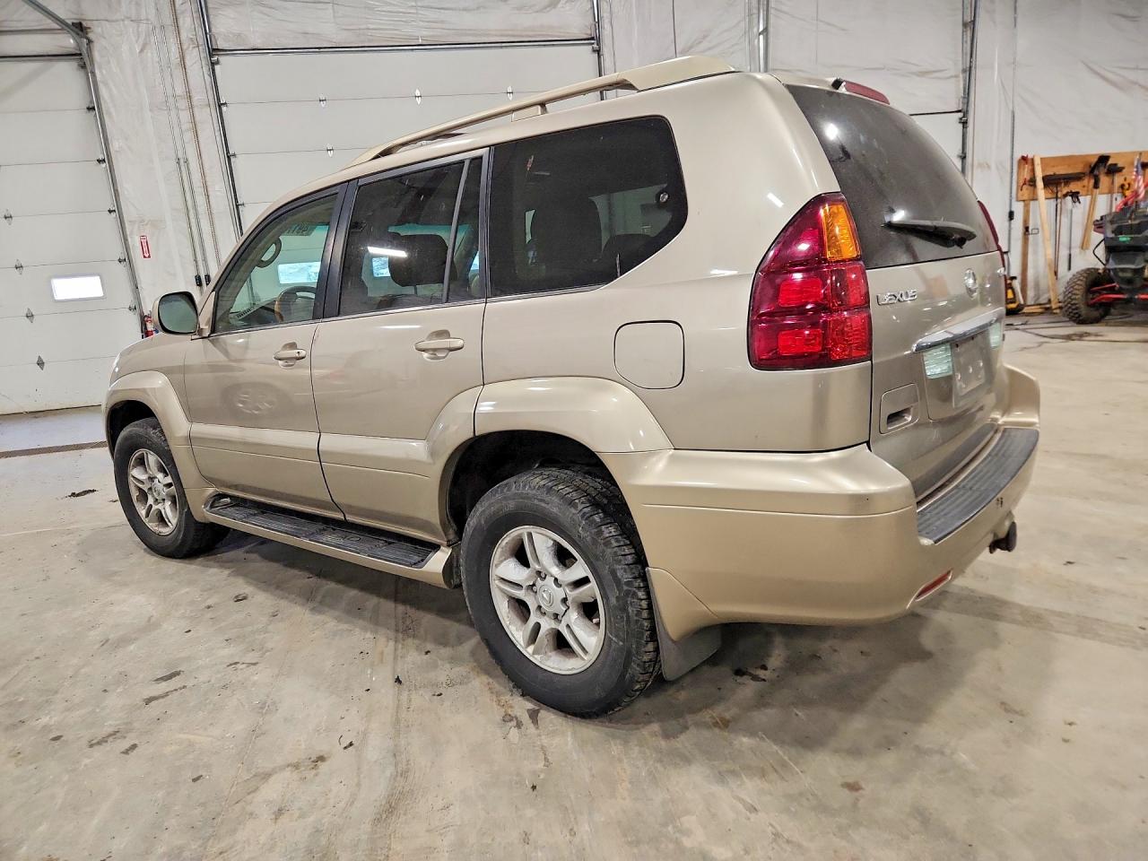 2003 LEXUS GX