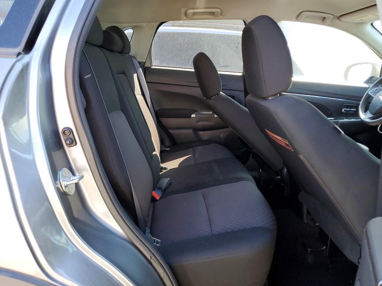 2018 MITSUBISHI OUTLANDER