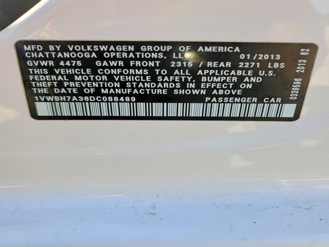 2013 VOLKSWAGEN PASSAT
