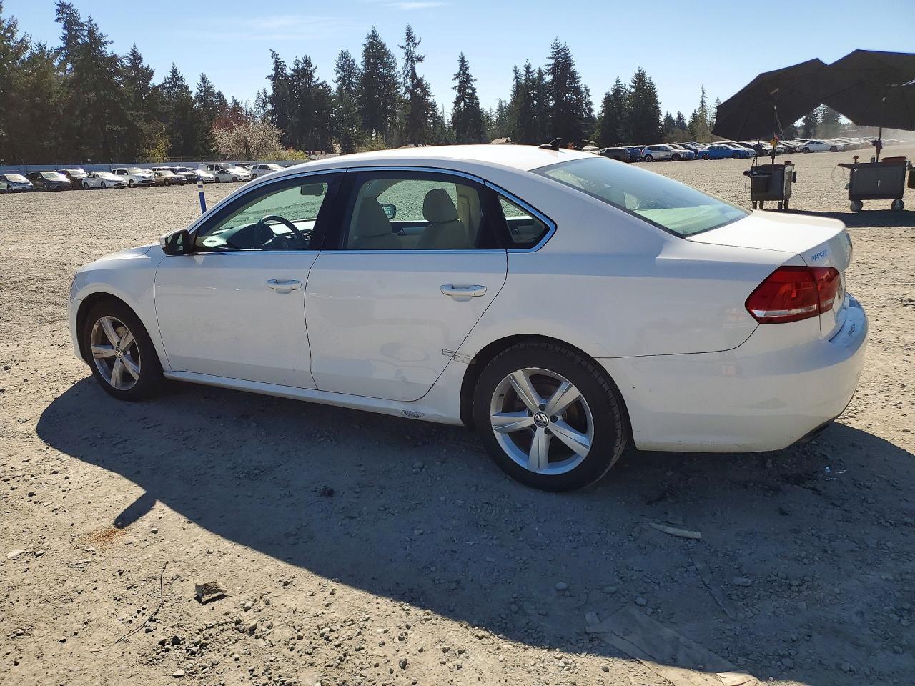2013 VOLKSWAGEN PASSAT