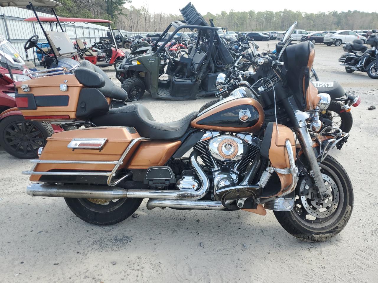 2008 HARLEY-DAVIDSON FLHTCUI 10