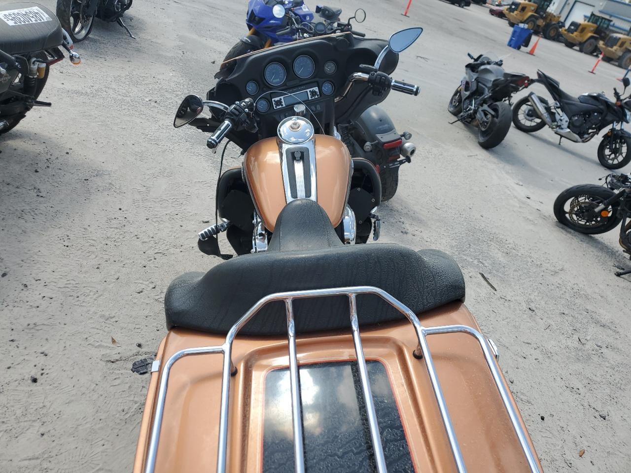 2008 HARLEY-DAVIDSON FLHTCUI 10