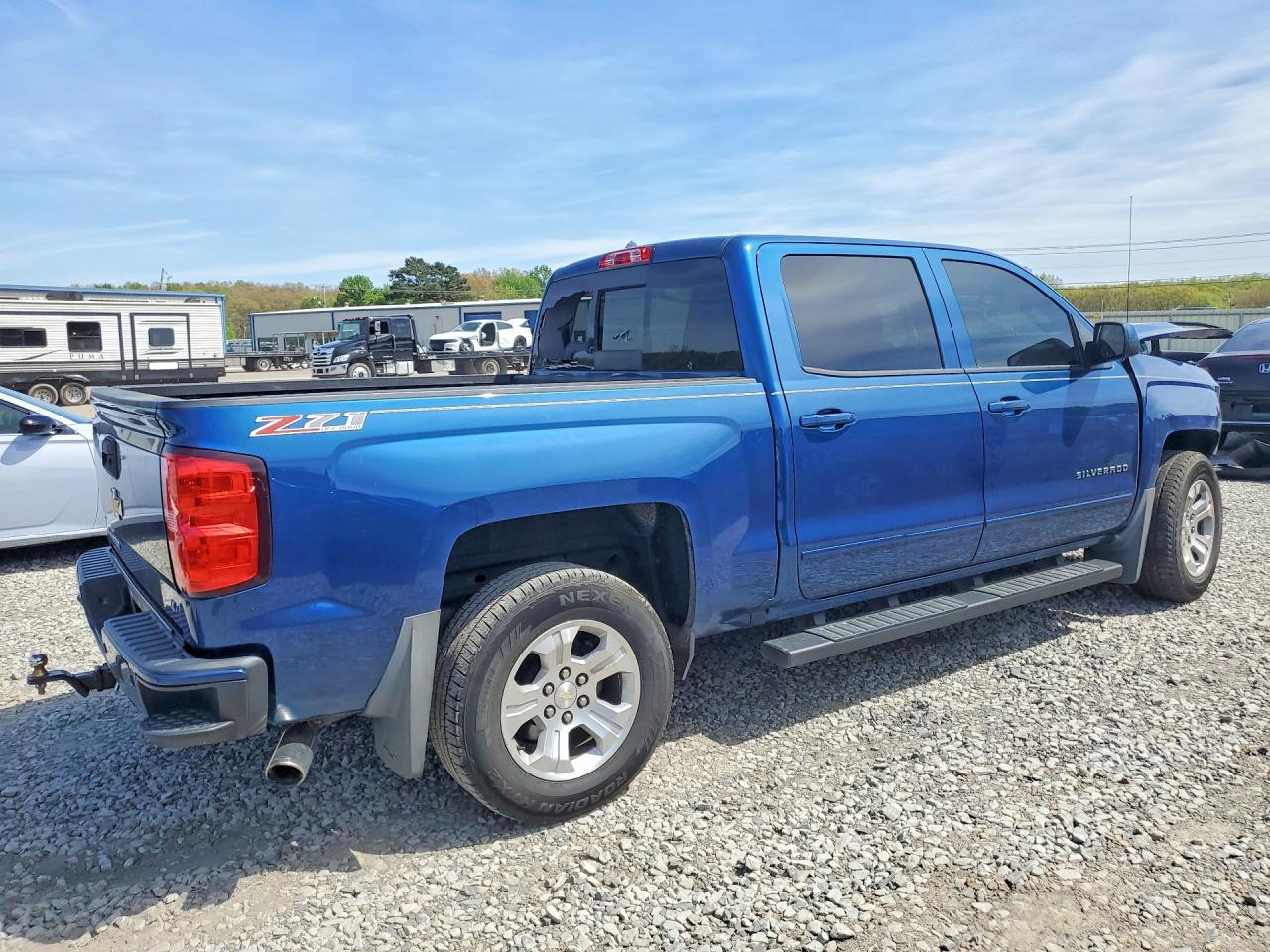 2017 CHEVROLET SILVERADO