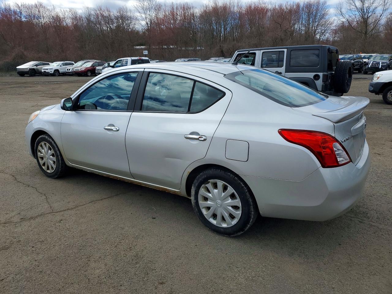 2013 NISSAN VERSA