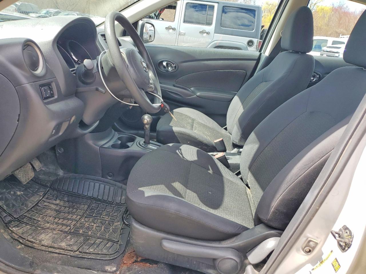 2013 NISSAN VERSA