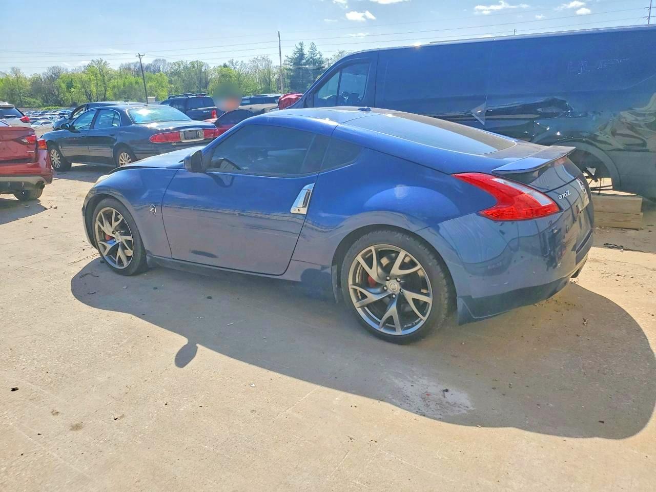 2014 NISSAN 370Z