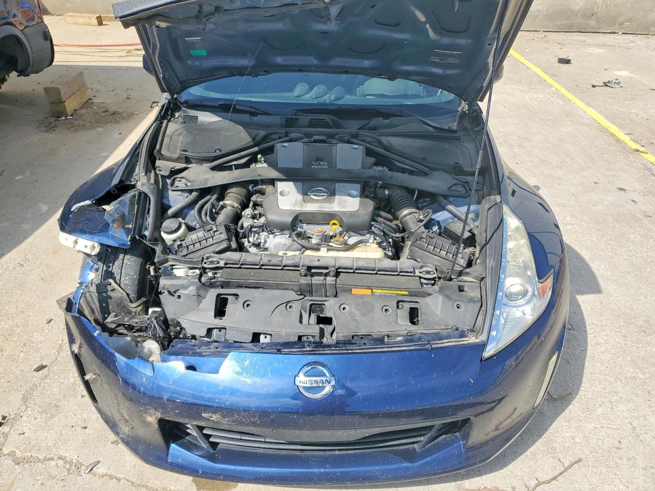 2014 NISSAN 370Z