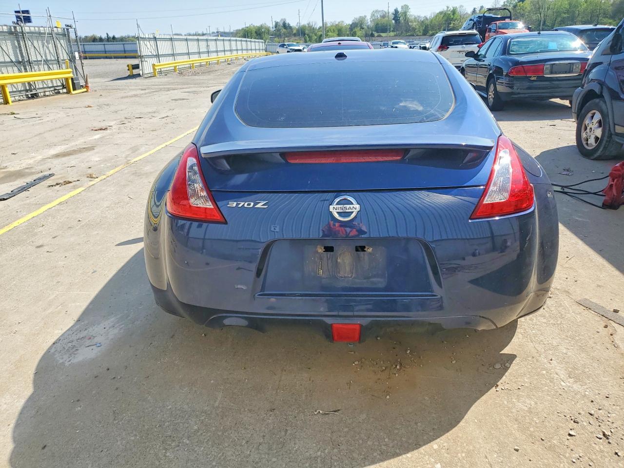 2014 NISSAN 370Z