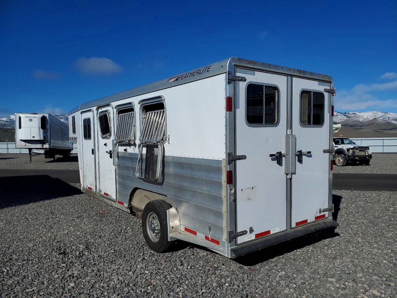 2015 FEATHRLITE UTILITY