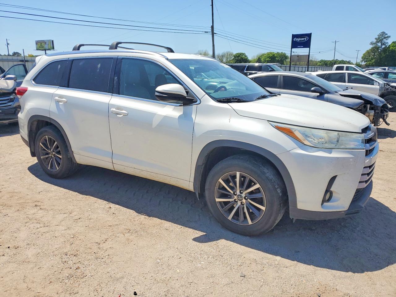 2018 TOYOTA HIGHLANDER