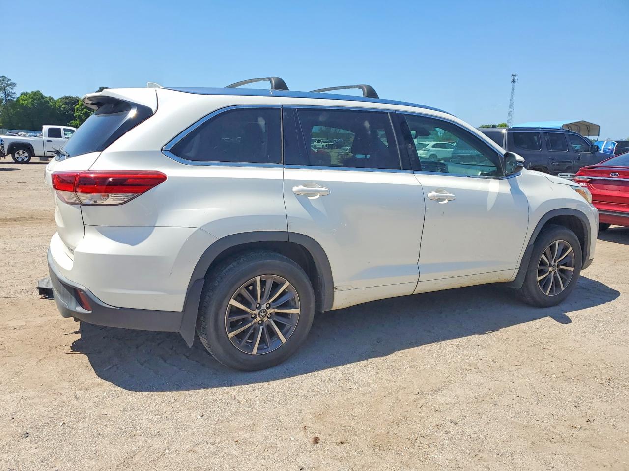 2018 TOYOTA HIGHLANDER