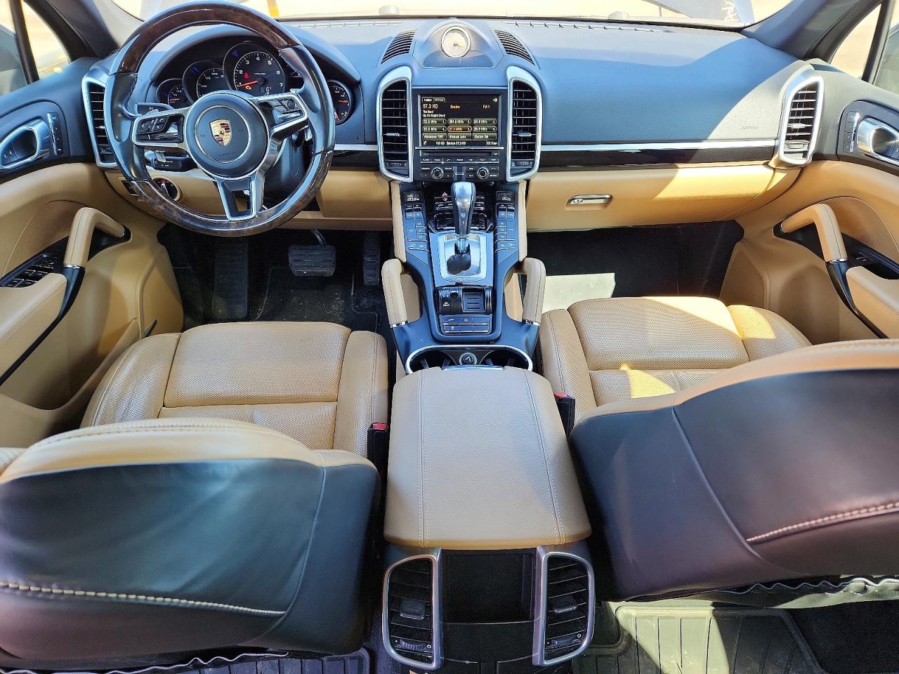 2016 PORSCHE CAYENNE AW