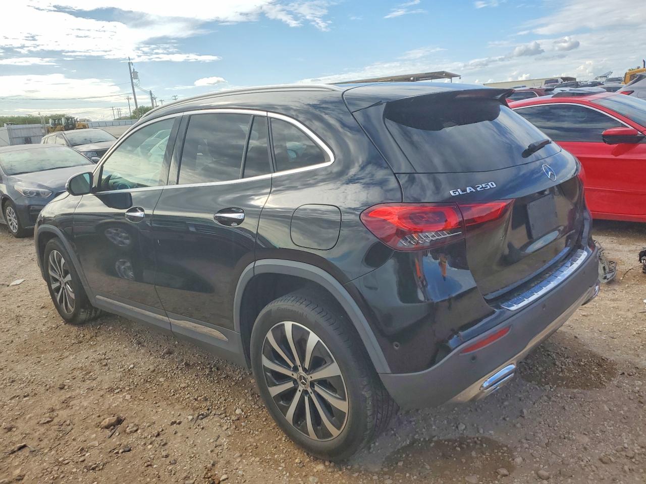 2021 MERCEDES-BENZ GLA-CLASS