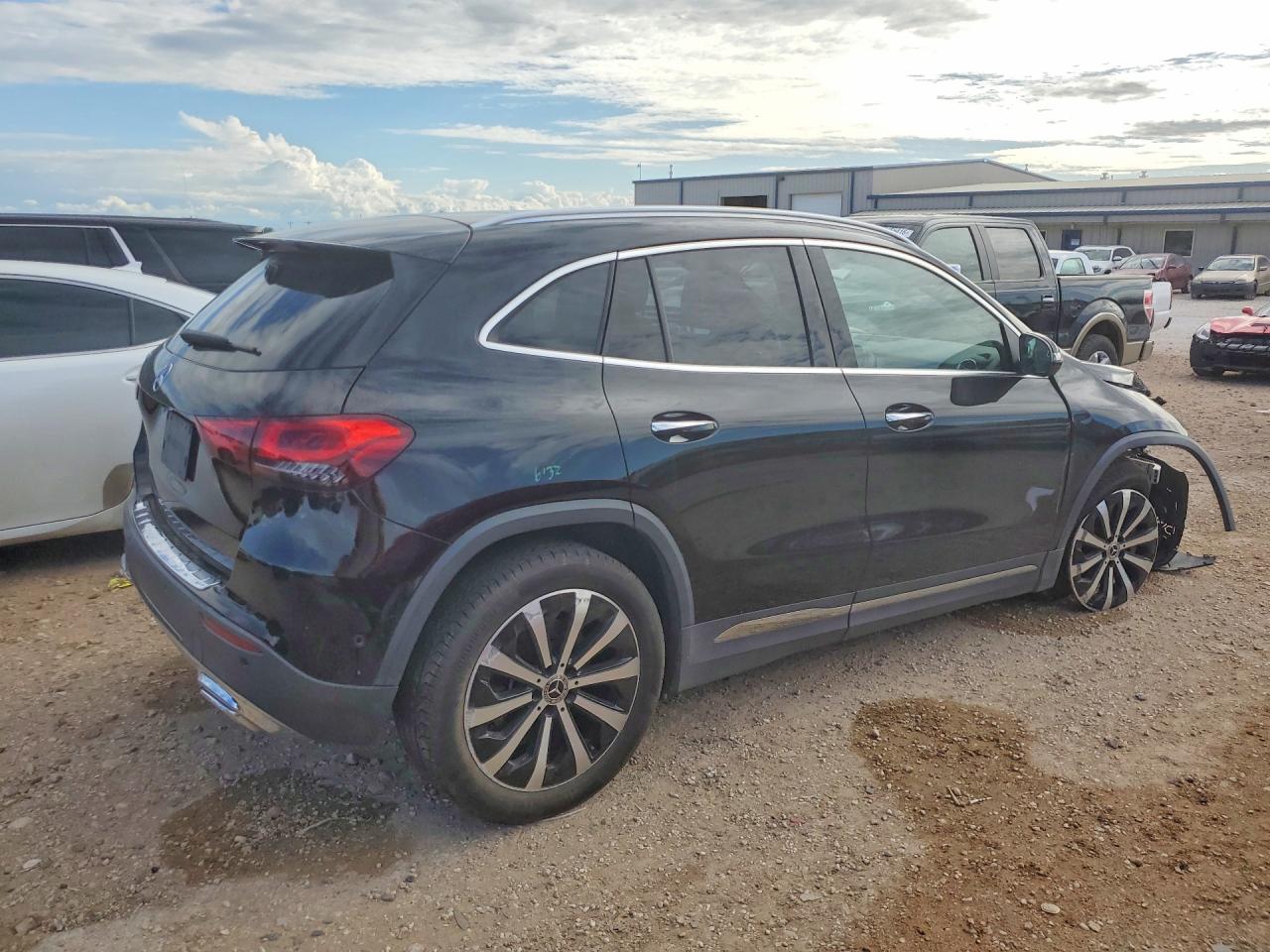 2021 MERCEDES-BENZ GLA-CLASS