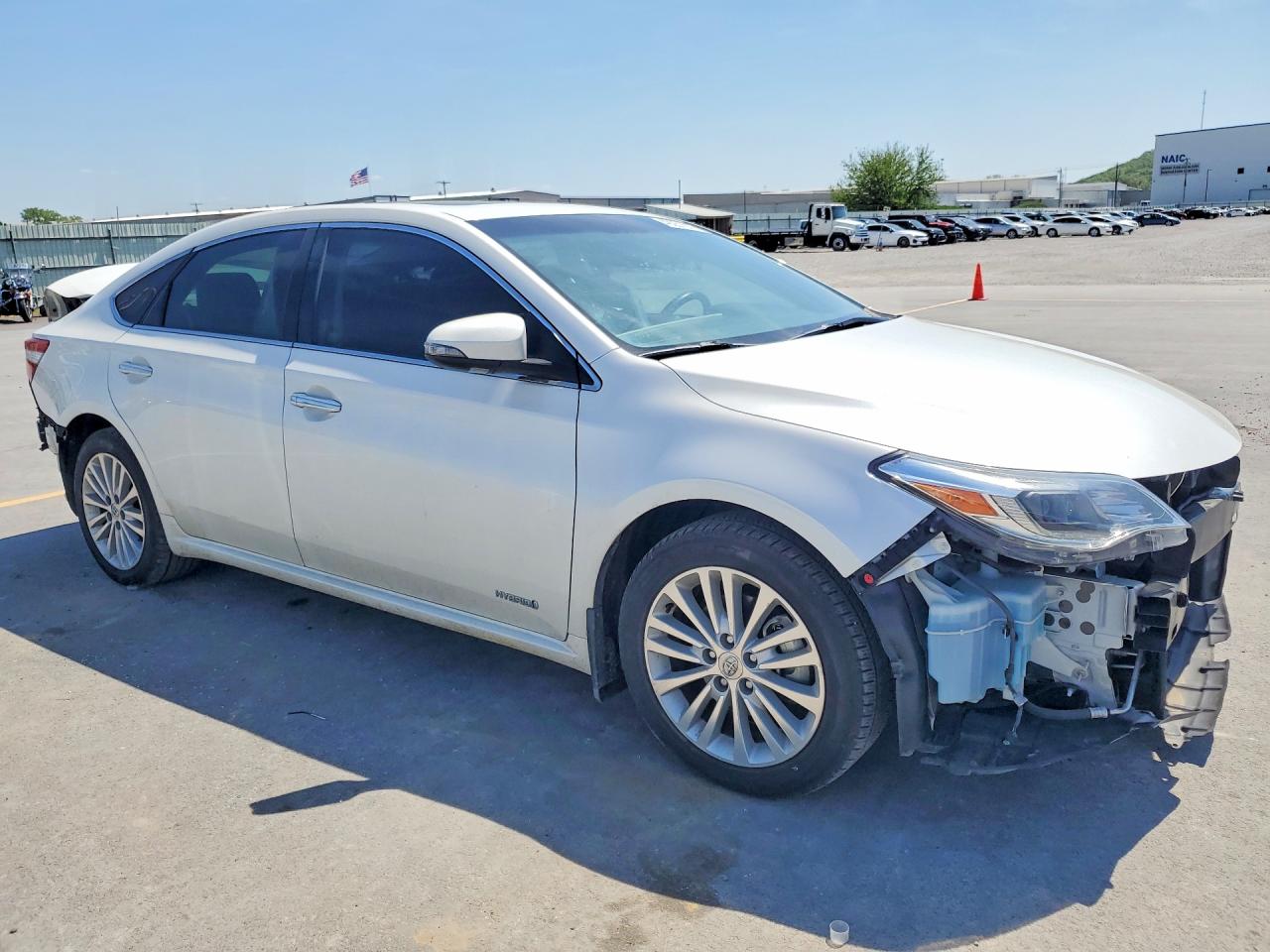 2013 TOYOTA AVALON