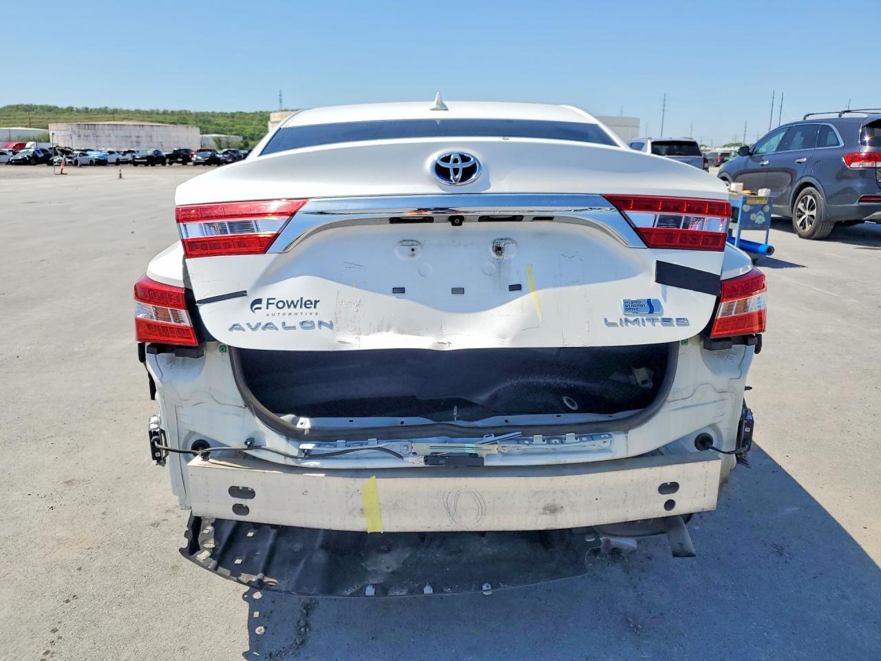2013 TOYOTA AVALON