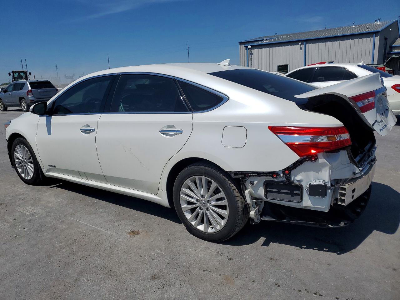 2013 TOYOTA AVALON