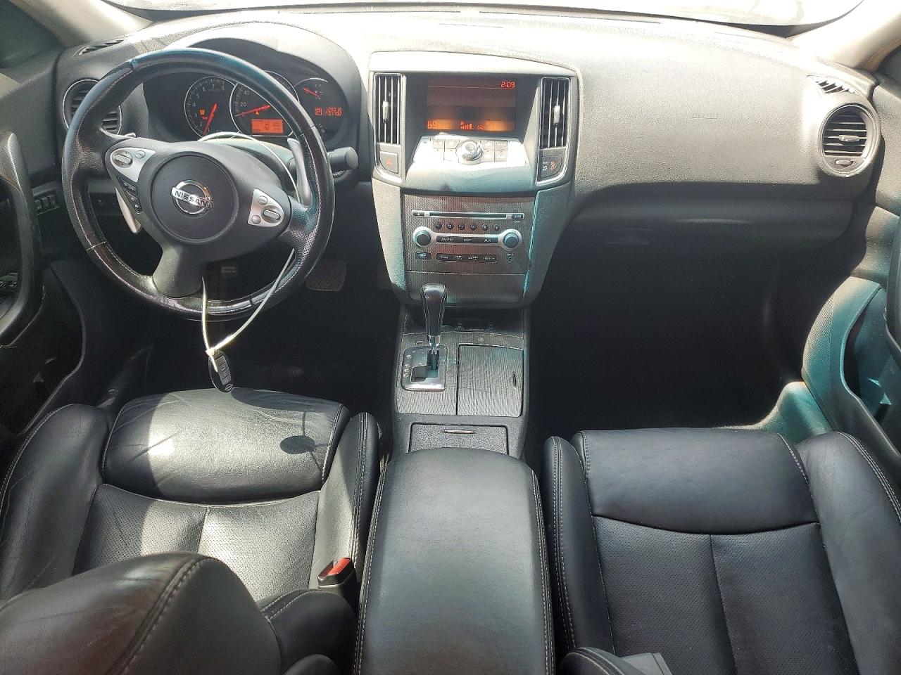 2011 NISSAN MAXIMA