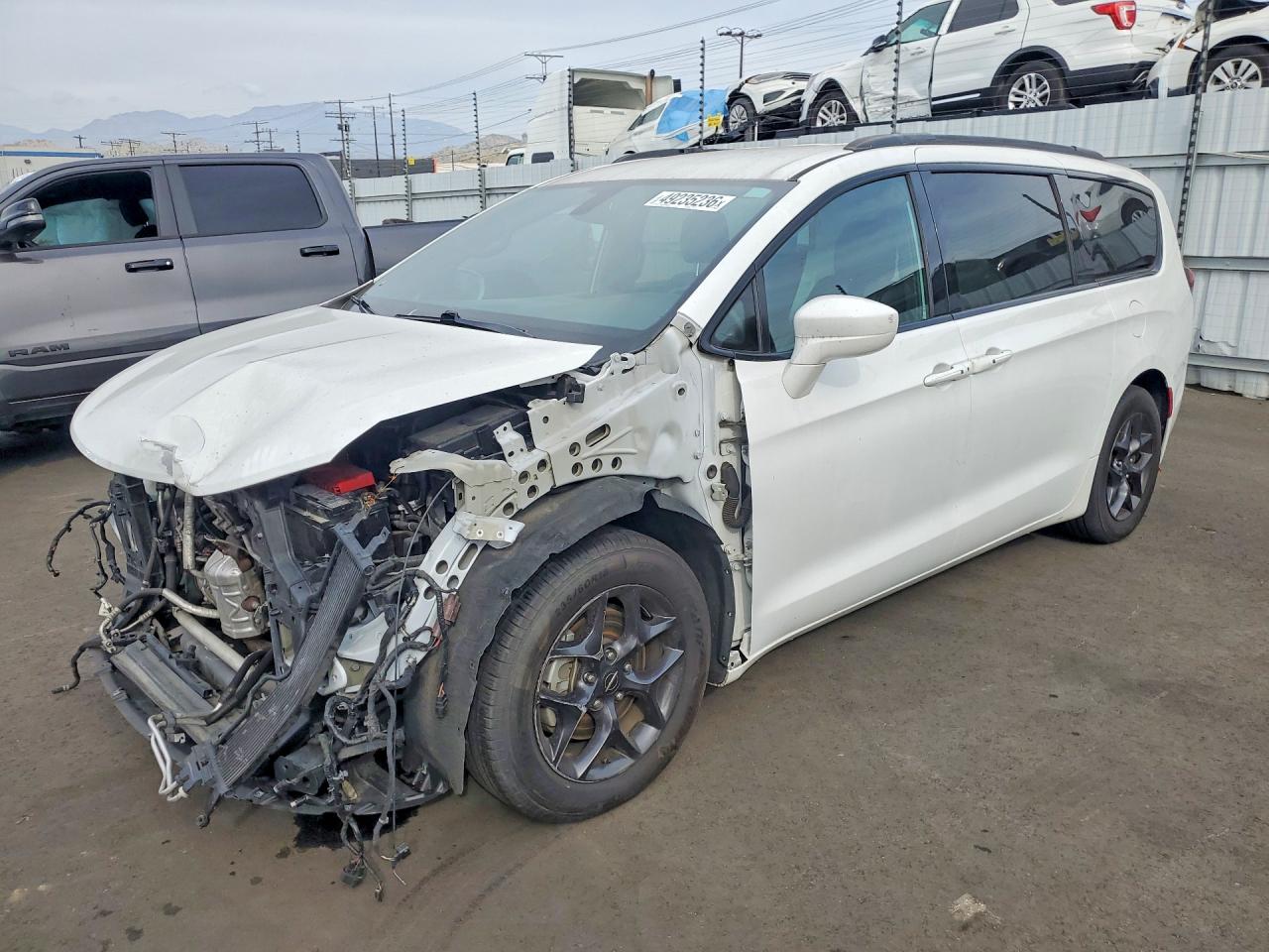 2019 CHRYSLER PACIFICA