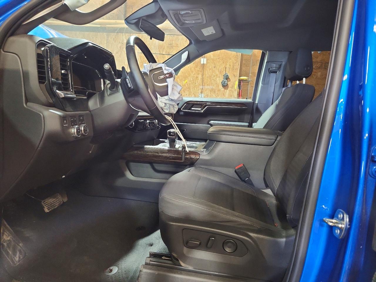 2023 GMC SIERRA