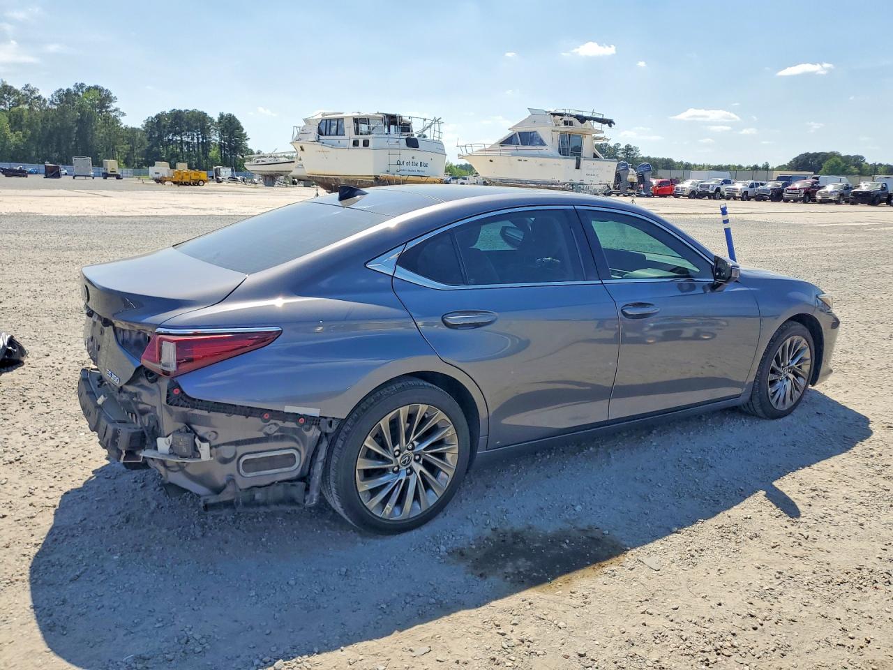2019 LEXUS ES350