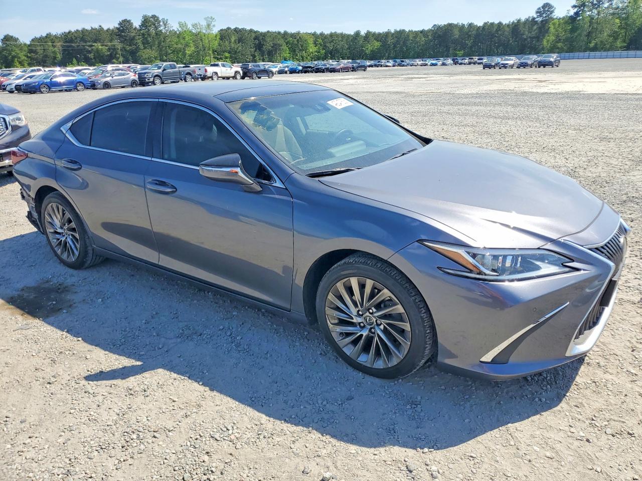 2019 LEXUS ES350