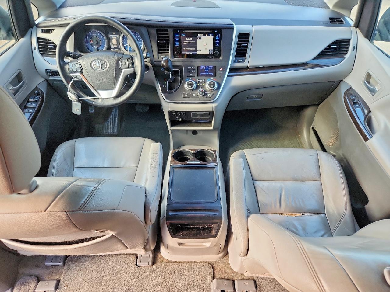 2015 TOYOTA SIENNA