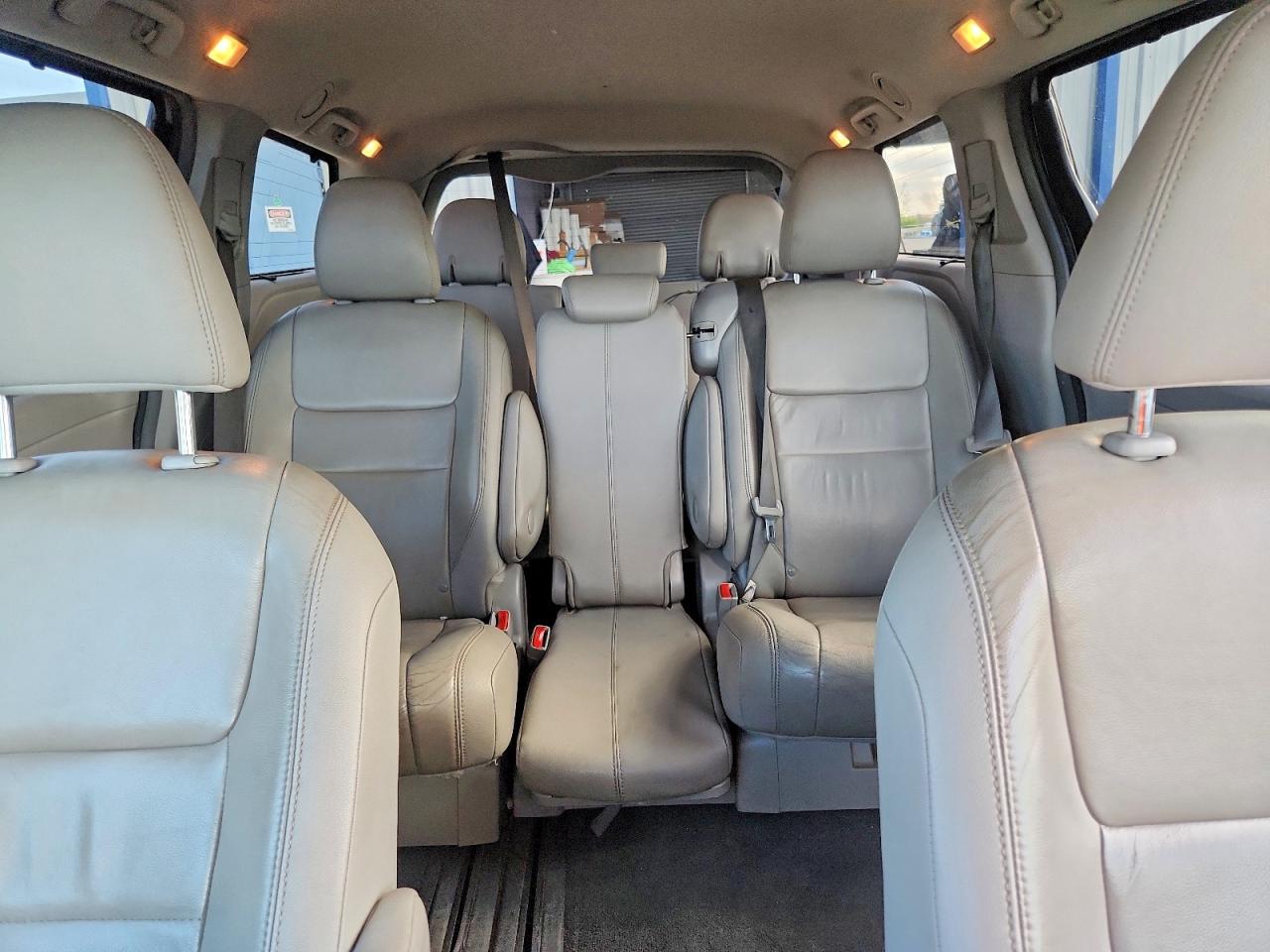 2015 TOYOTA SIENNA