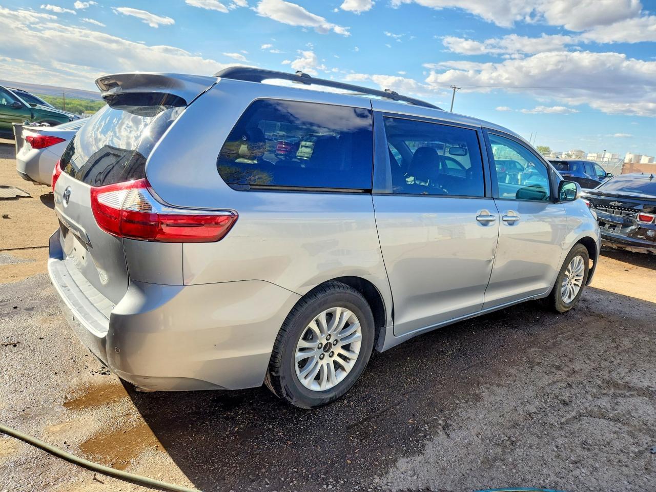 2015 TOYOTA SIENNA