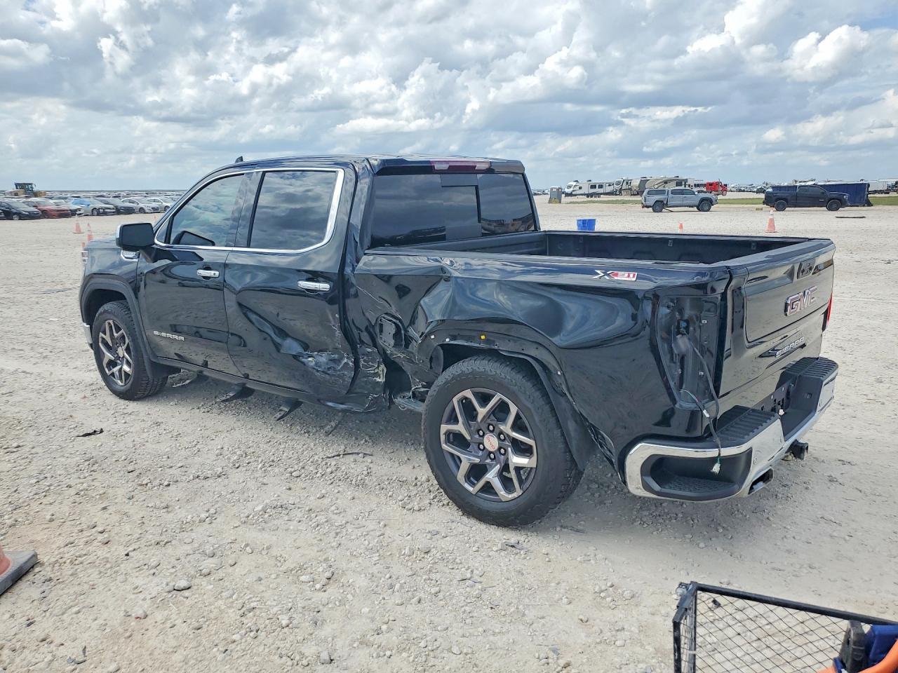 2025 GMC SIERRA