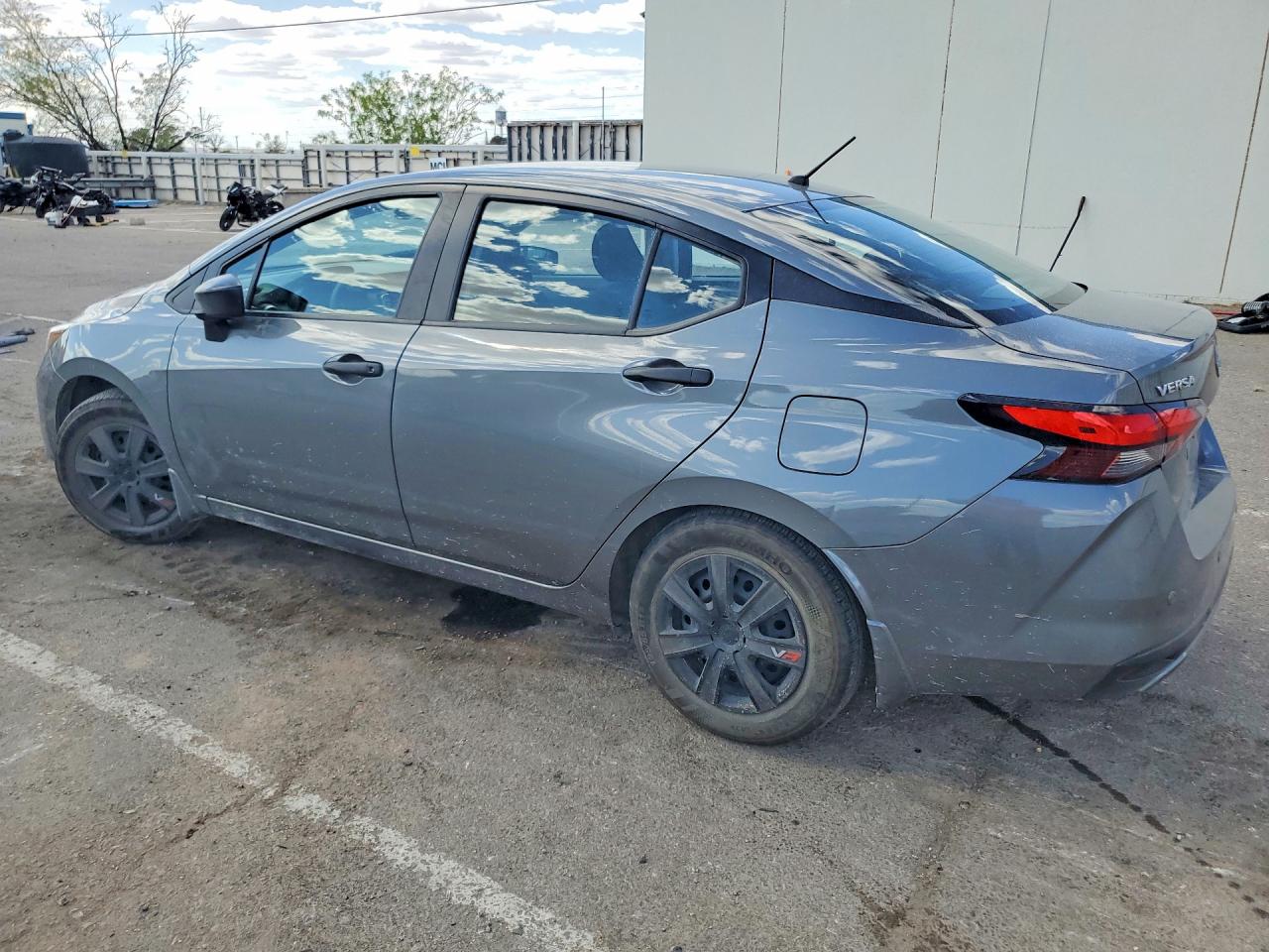 2025 NISSAN VERSA