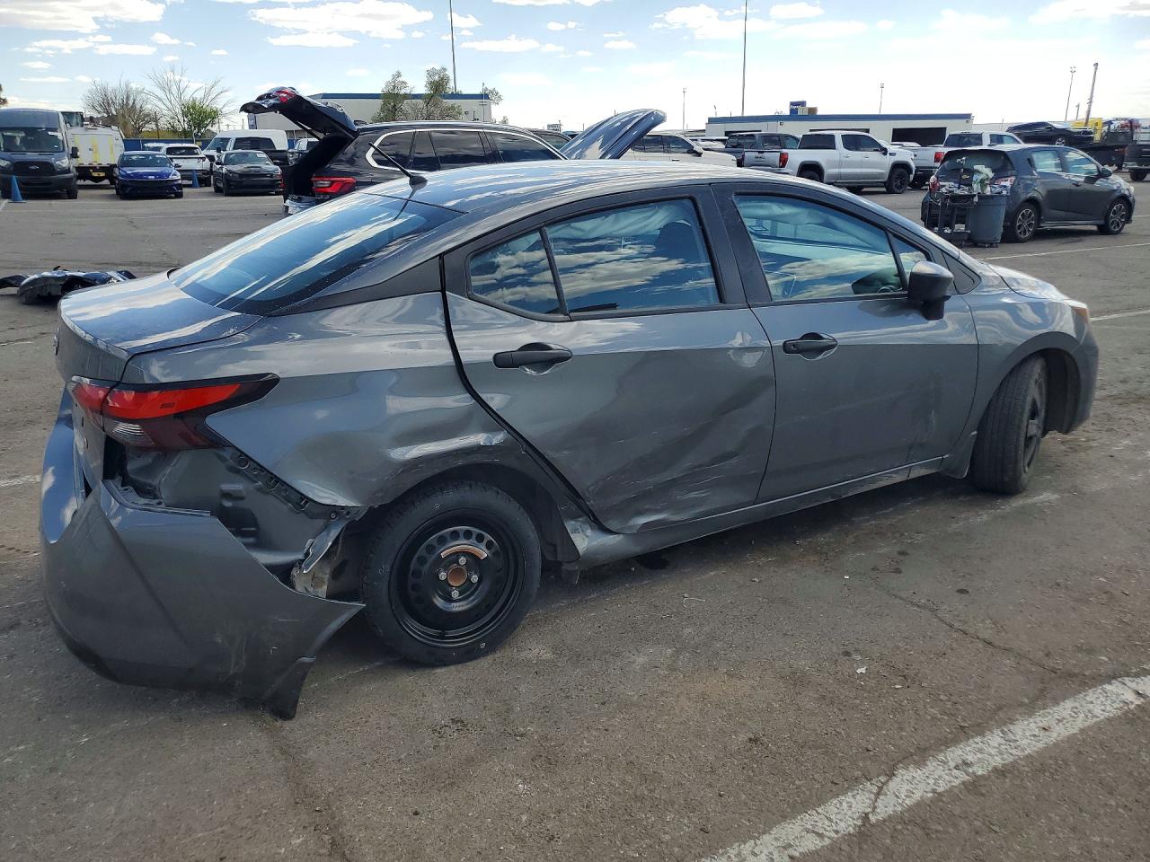 2025 NISSAN VERSA