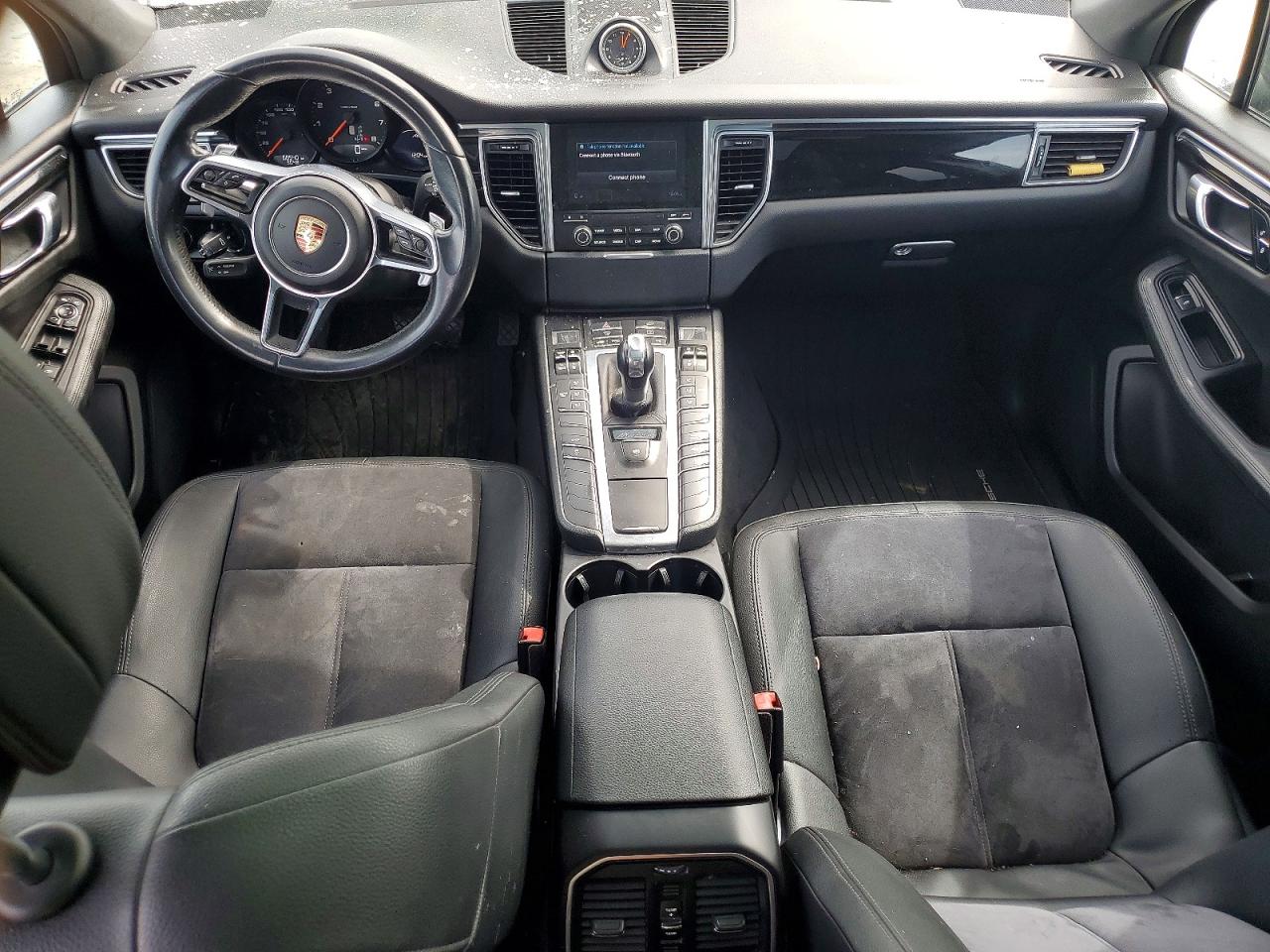 2017 PORSCHE MACAN
