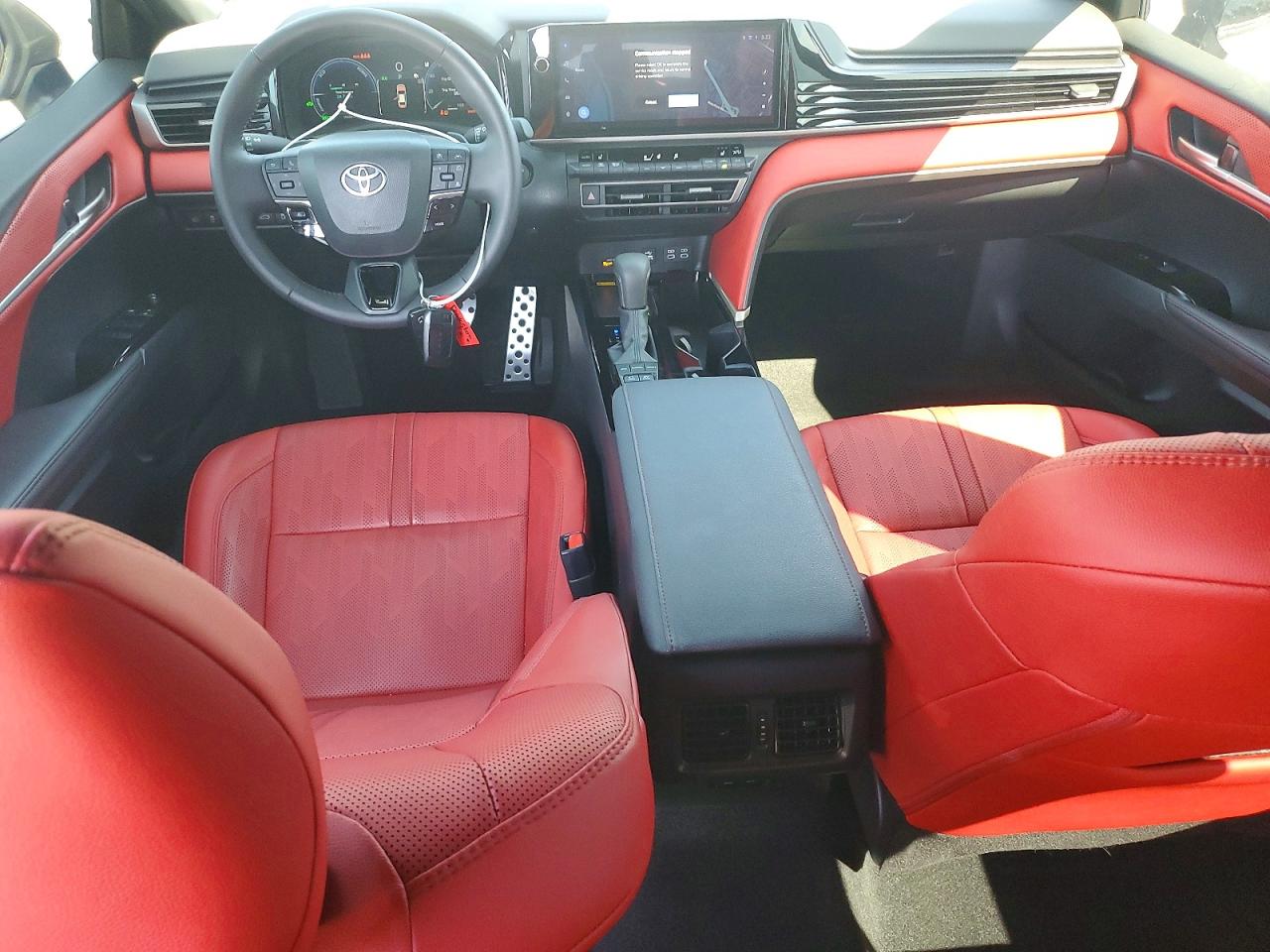 2025 TOYOTA CAMRY