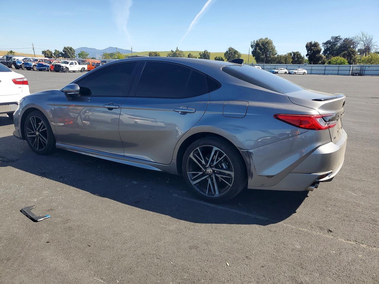 2025 TOYOTA CAMRY