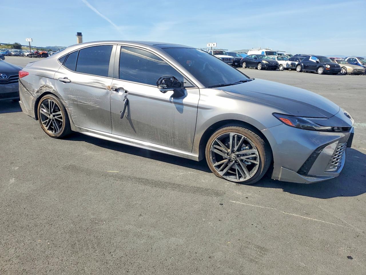 2025 TOYOTA CAMRY