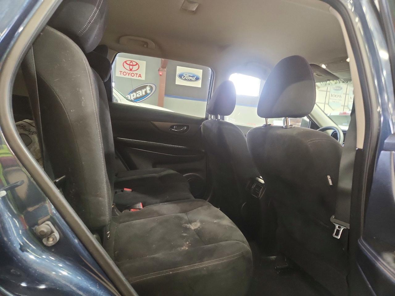 2016 NISSAN ROGUE