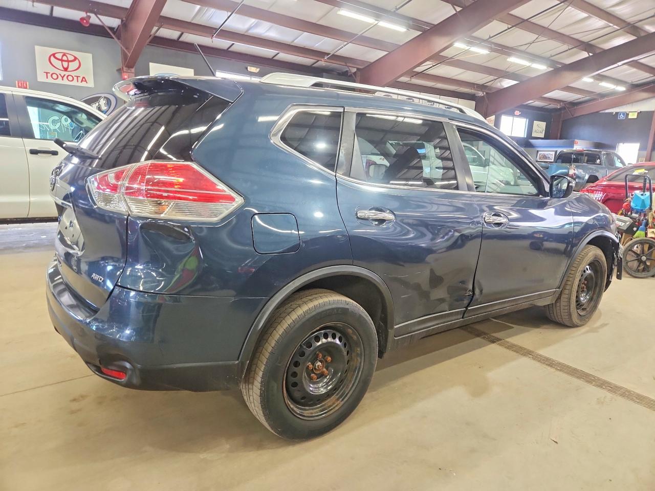 2016 NISSAN ROGUE