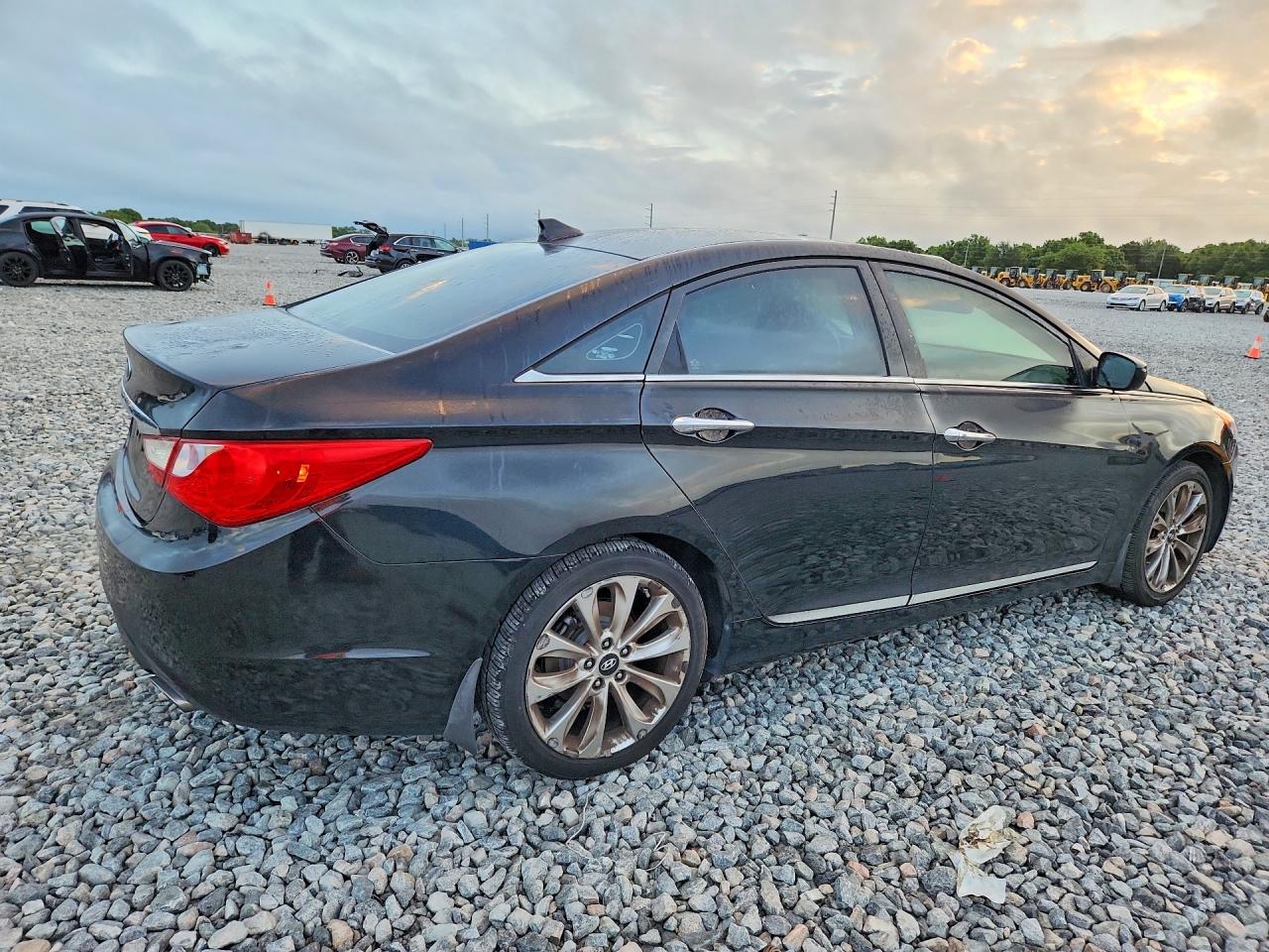 2013 HYUNDAI SONATA
