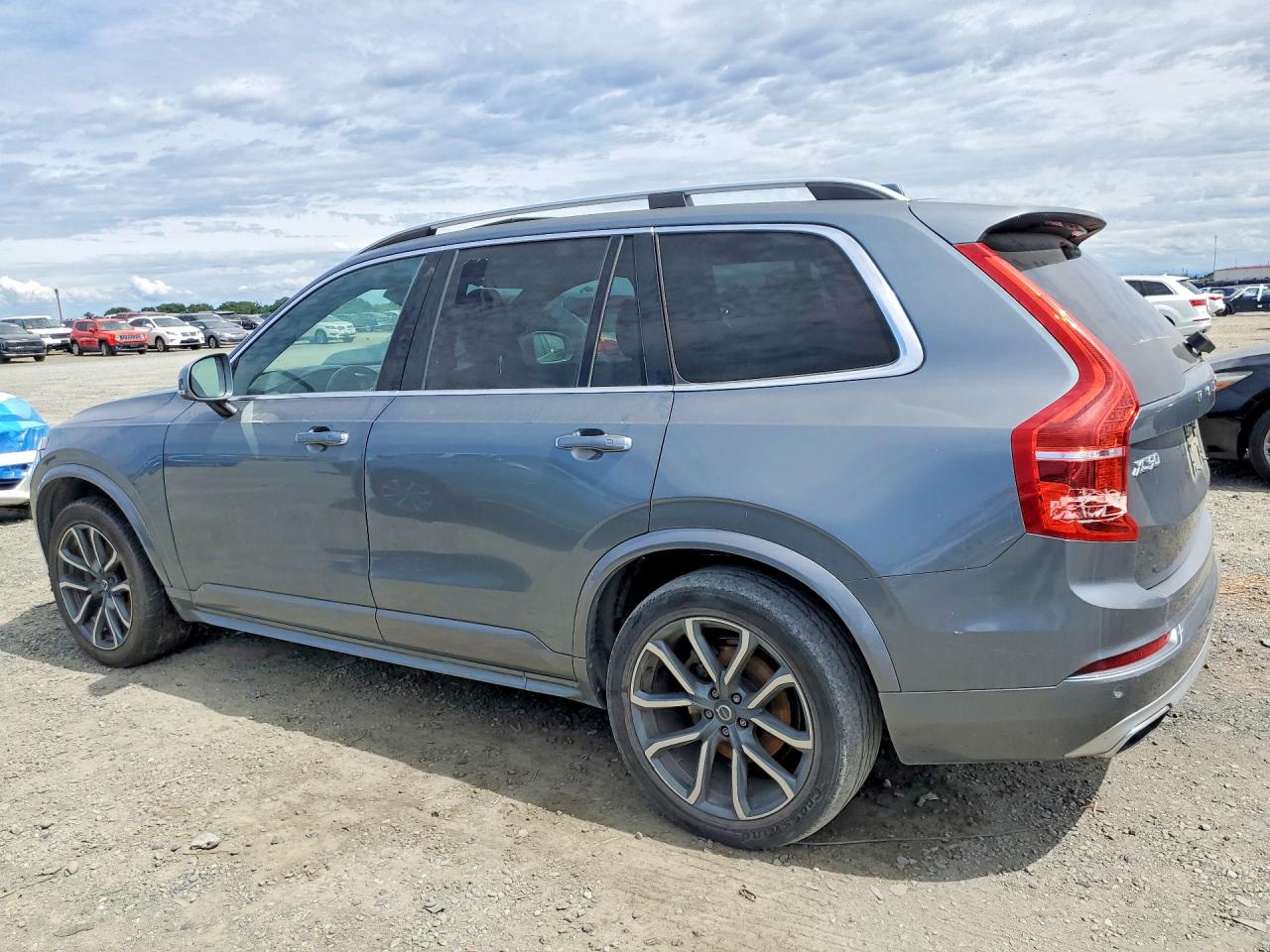 2019 VOLVO XC90