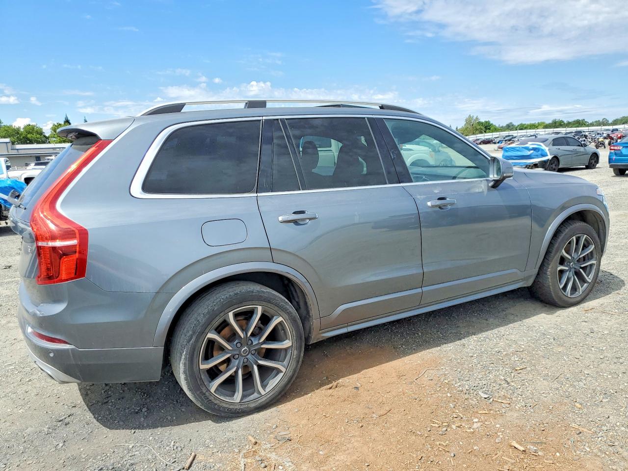 2019 VOLVO XC90
