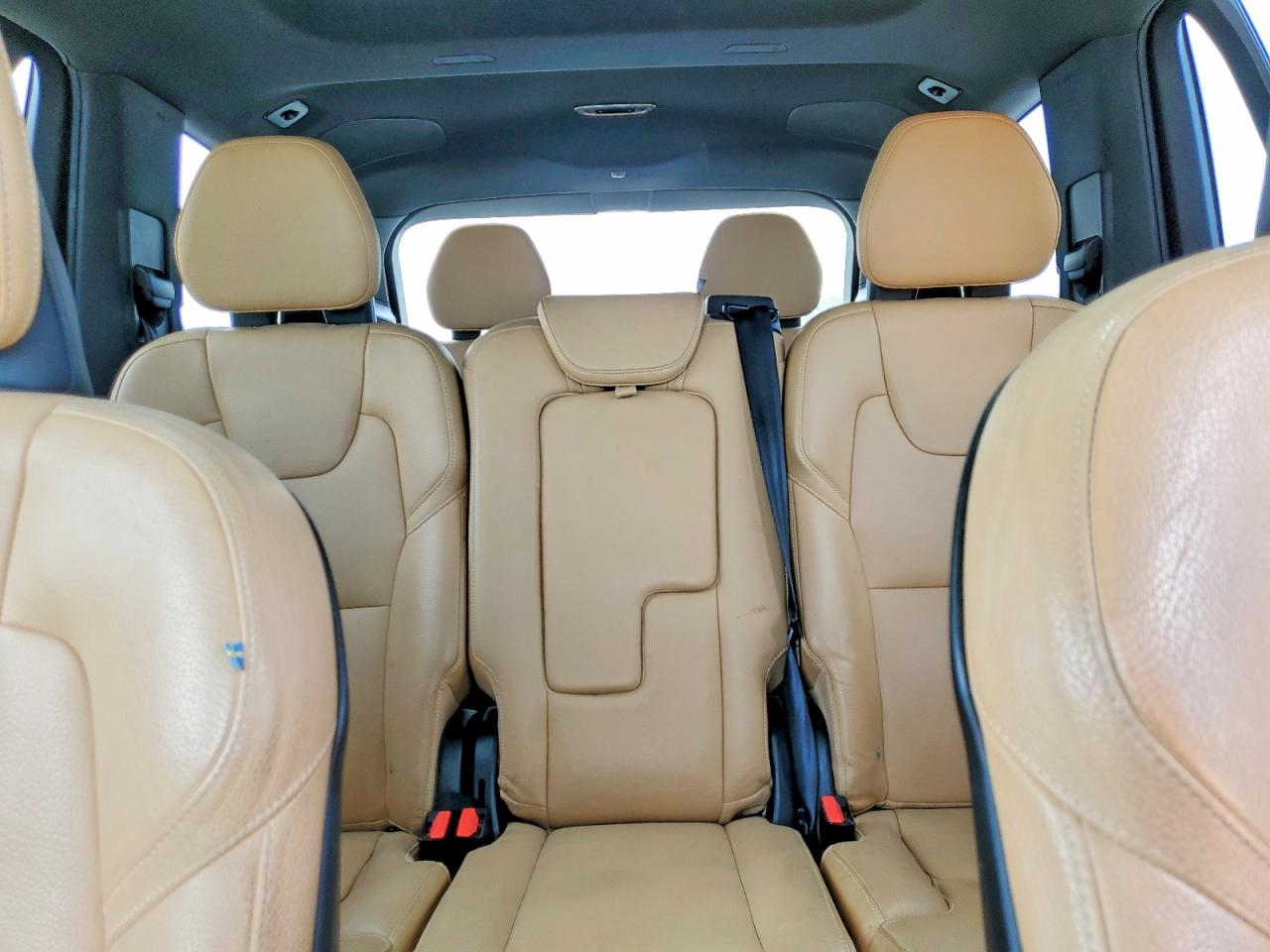 2019 VOLVO XC90