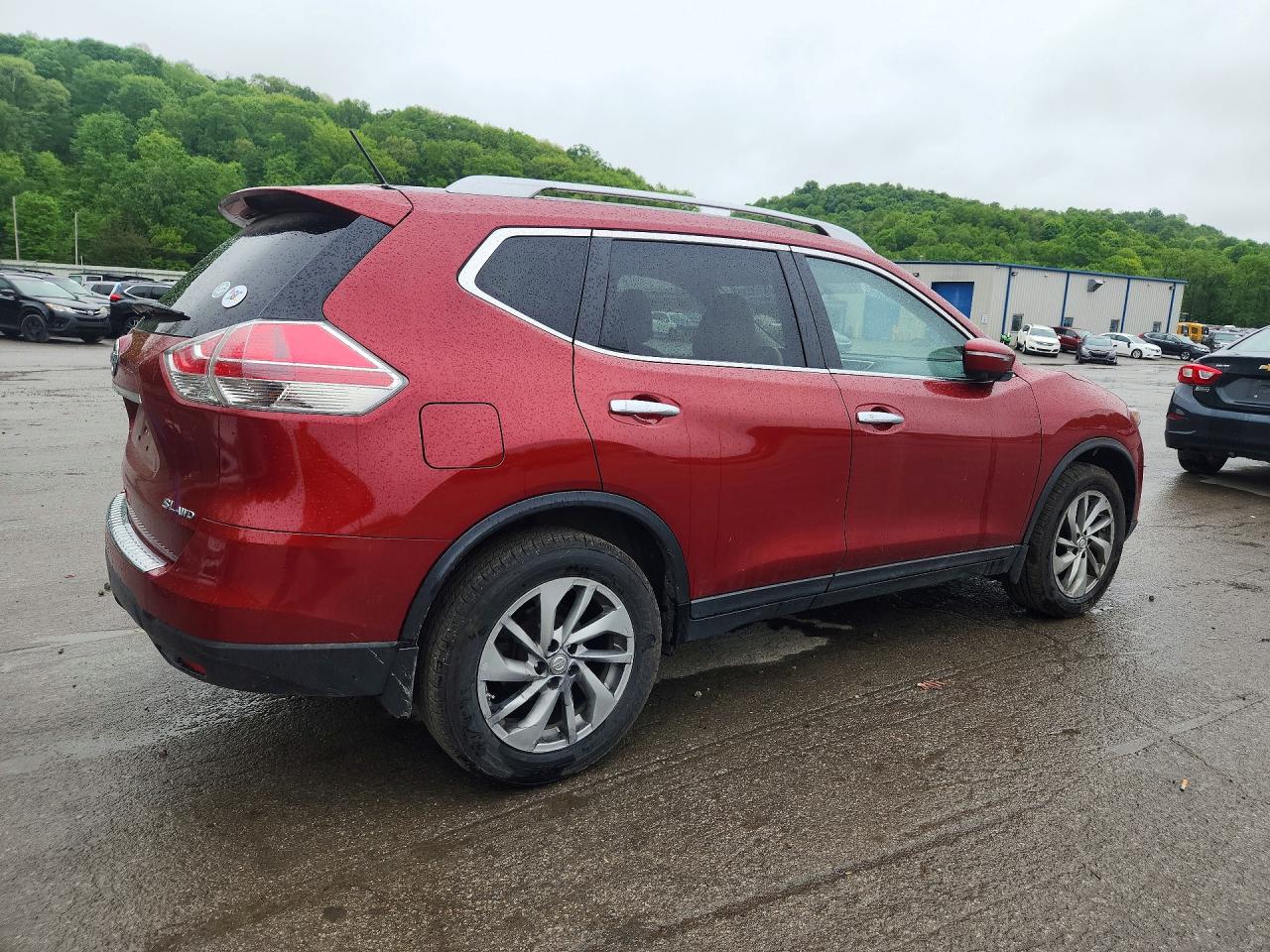 2015 NISSAN ROGUE
