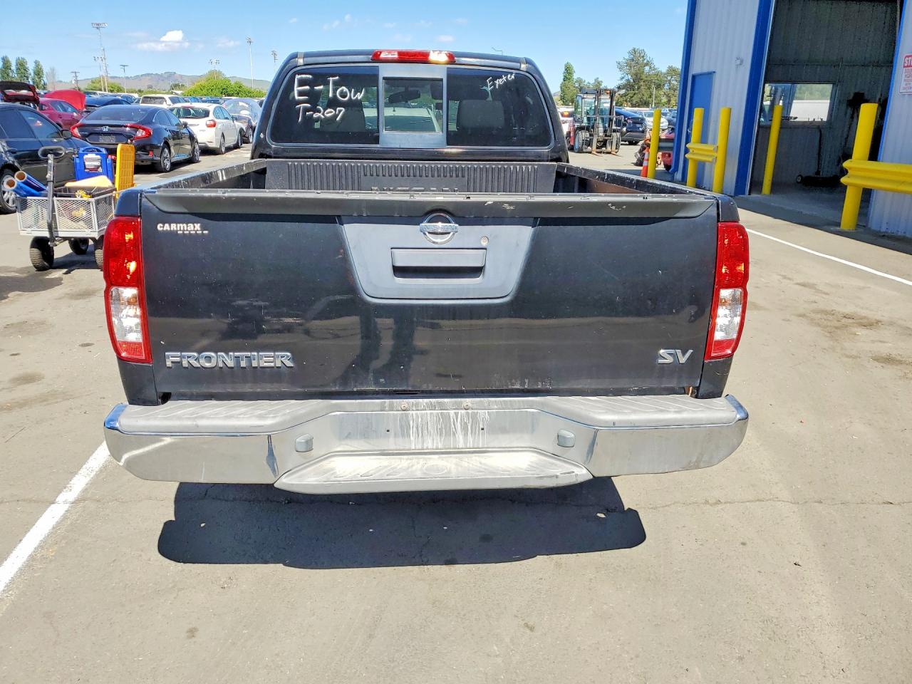 2017 NISSAN FRONTIER