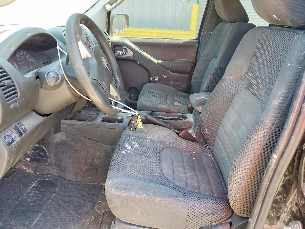 2017 NISSAN FRONTIER