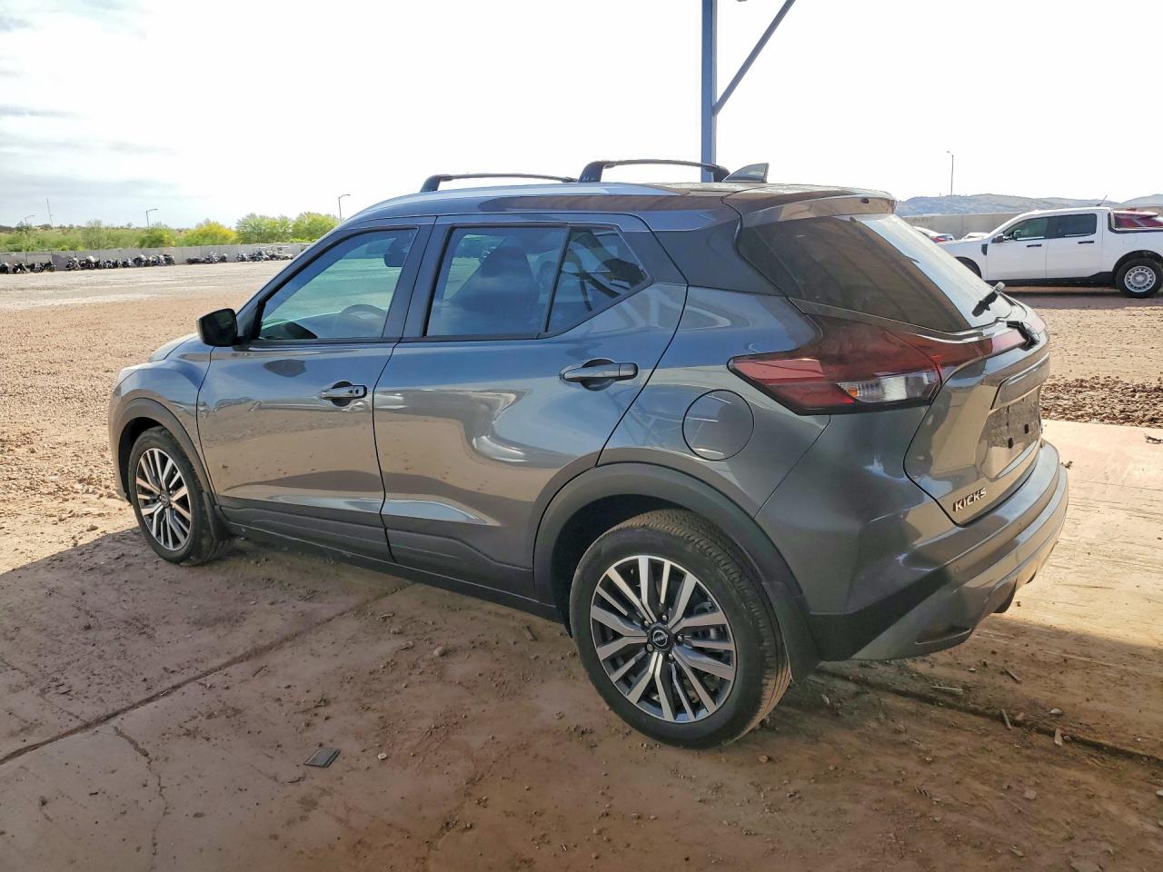 2024 NISSAN KICKS